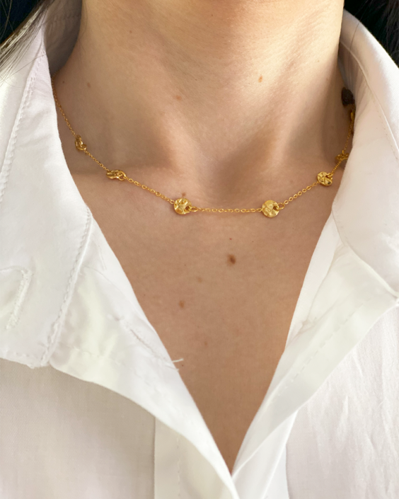 Collar dorado
